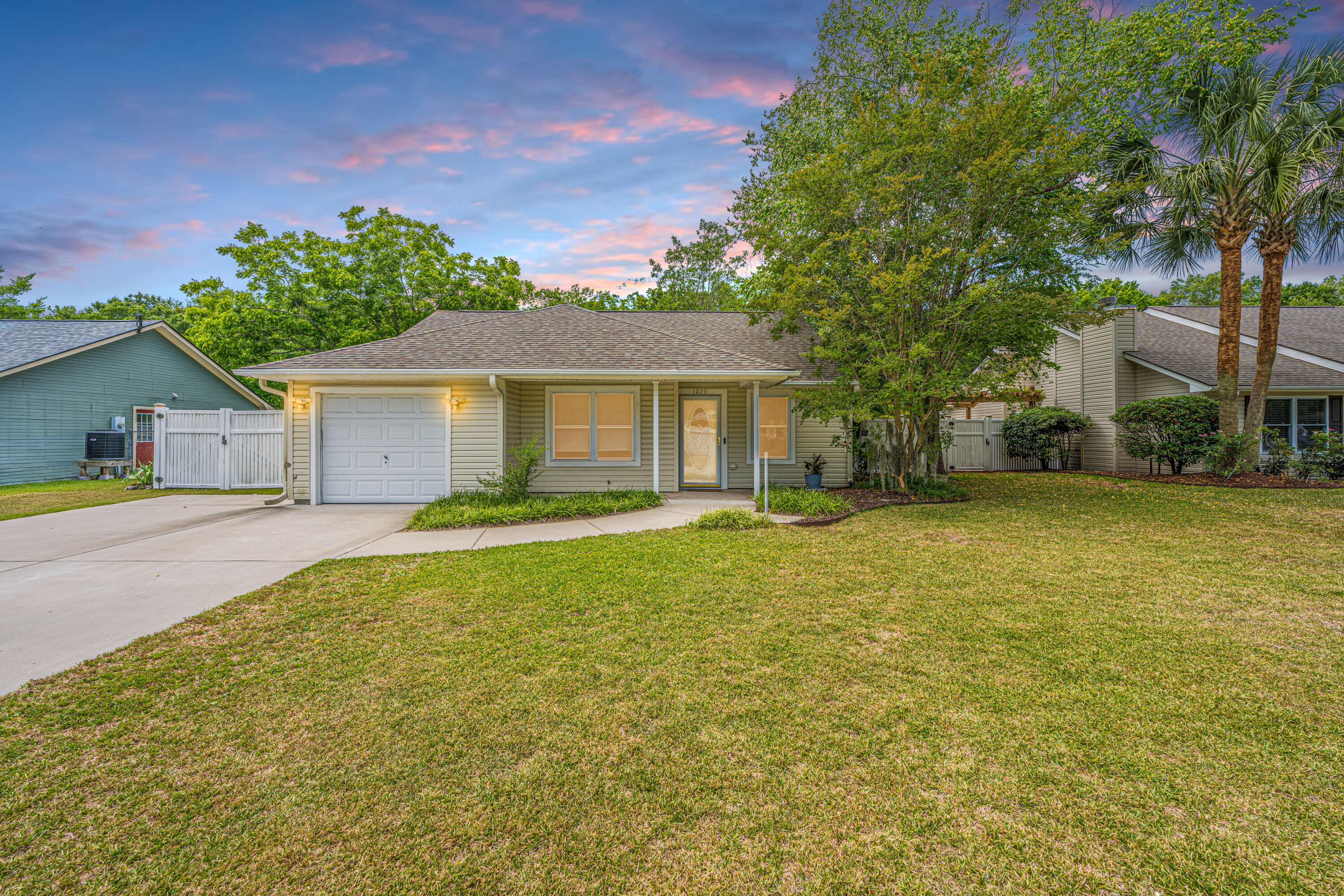 1029 Oakcrest Drive Charleston South Carolina United States, for Sale, residential, Bobbie  Rose, Keller Williams Realty Charleston/West Ashley