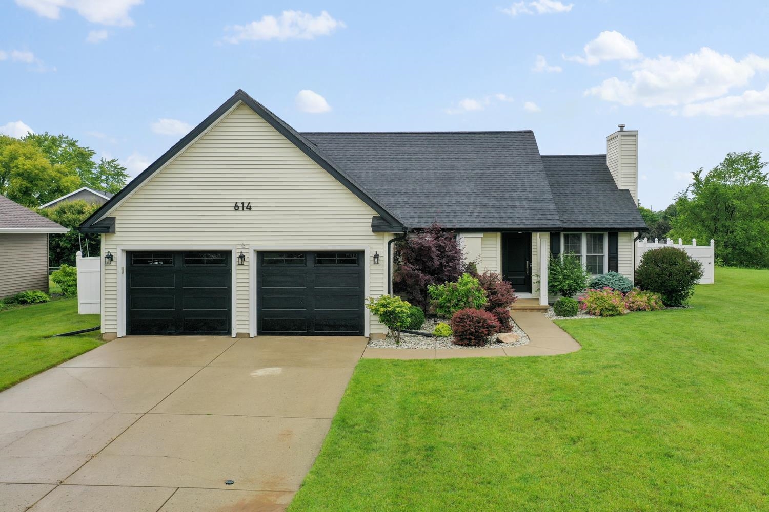 614 STONEHEDGE Road Green Bay Wisconsin United States, for Sale, residential,  , Fireside Realty LLC