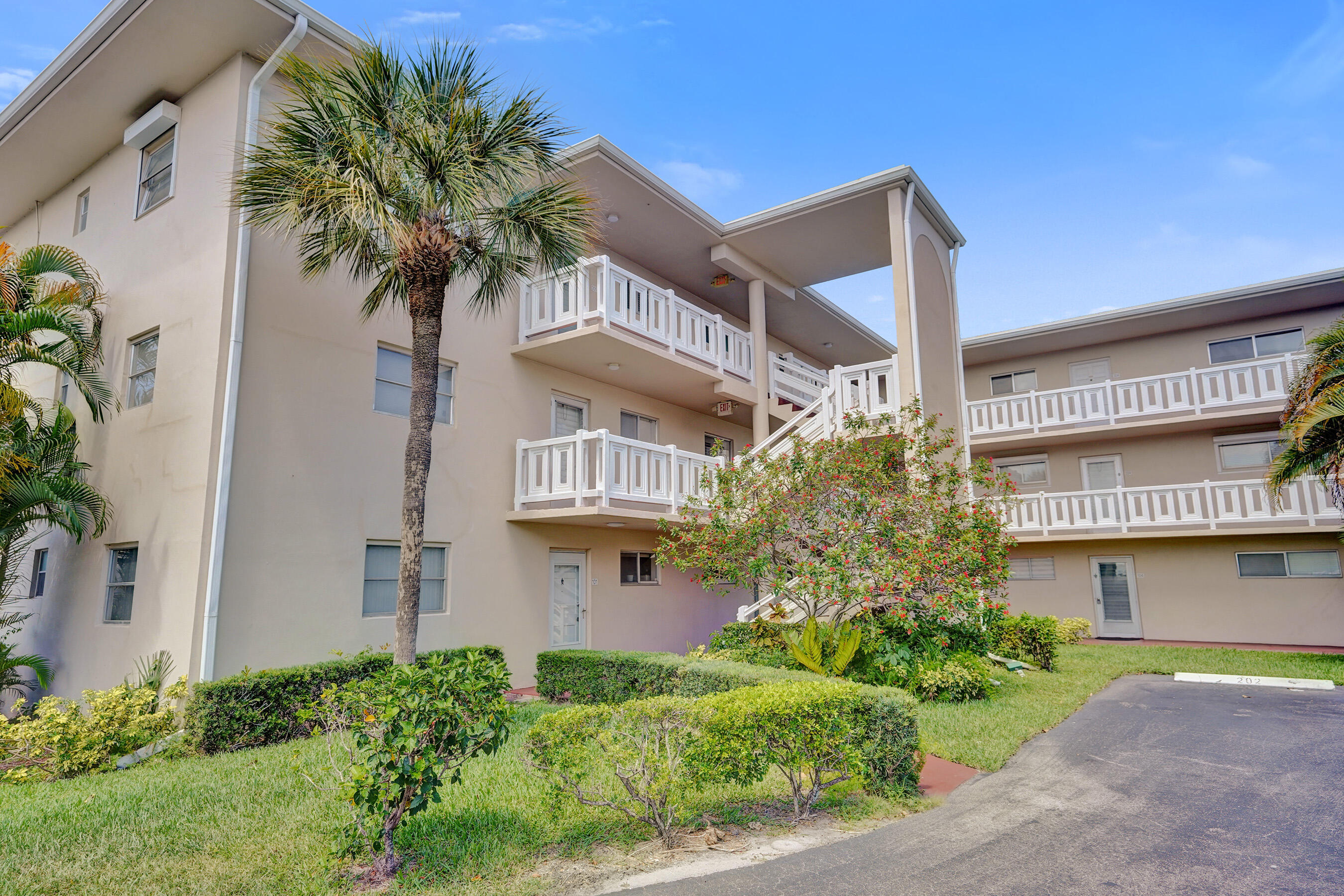 2640 S Garden Dr Drive APT 301 Lake Worth Florida United States, for Rent, residential, , Lukso Realty LLC
