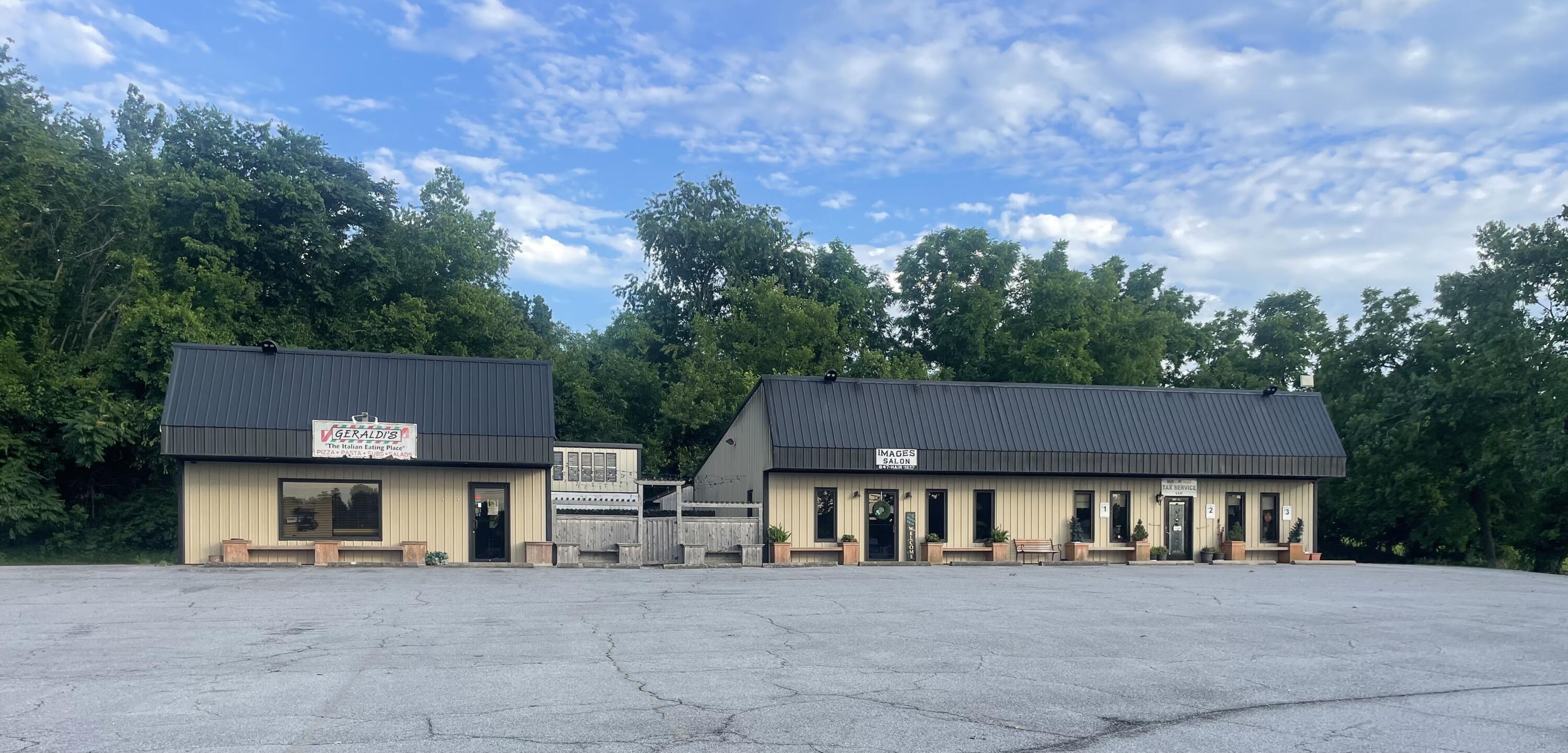 395 & 397 Sale Barn Road Cassville Missouri United States, for Sale, commercial, Demo Agent, InCom Real Estate - New Demo Office