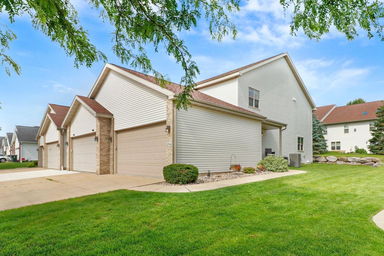 2914 Kentville Drive Sun Prairie Wisconsin United States, for Sale, residential, Todd Thiermann, Thiermann Realty Group LLC
