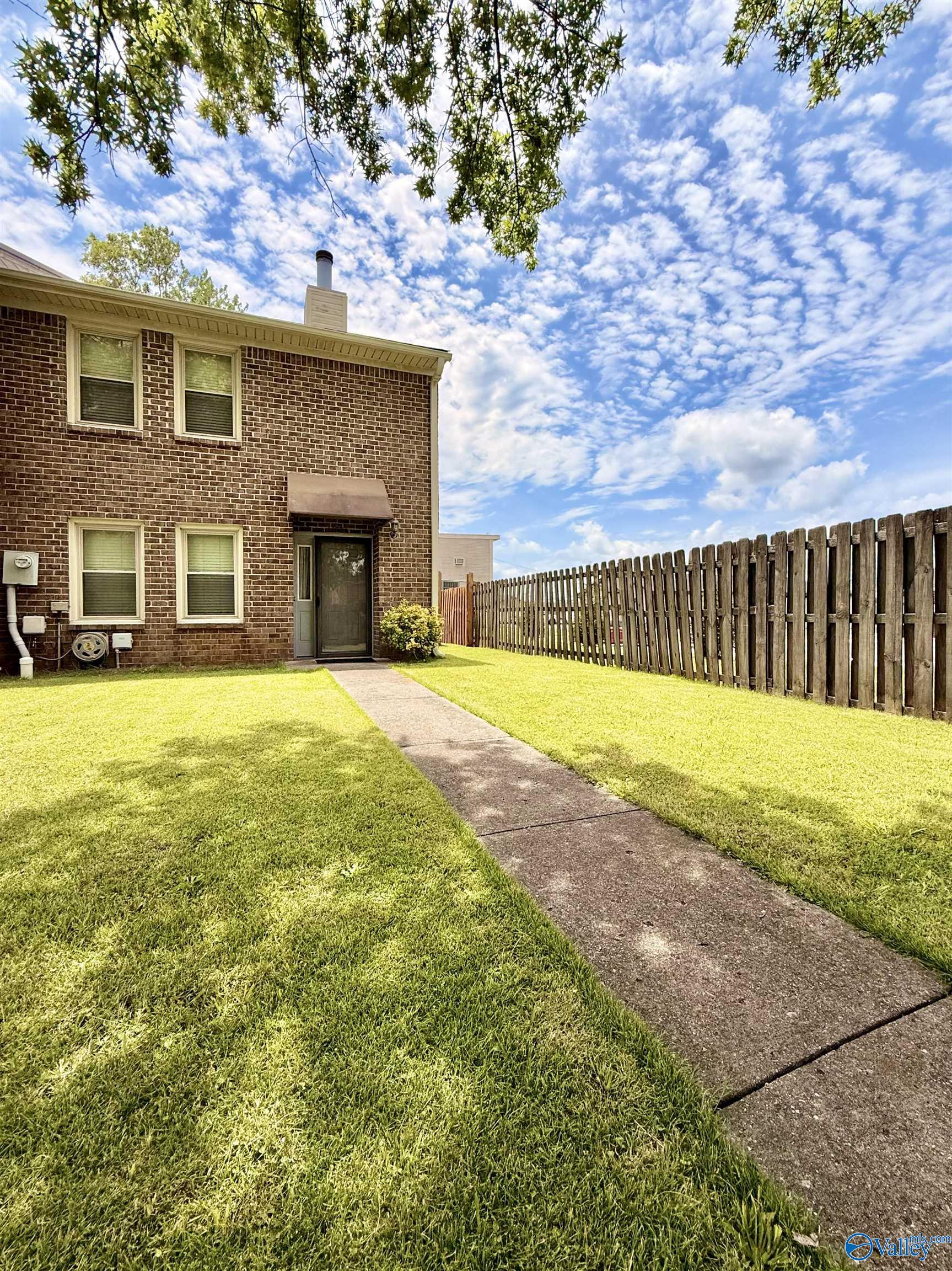 11571 Jade Lane Huntsville Alabama United States, for Sale, residential,  , Momentum Realty, LLC