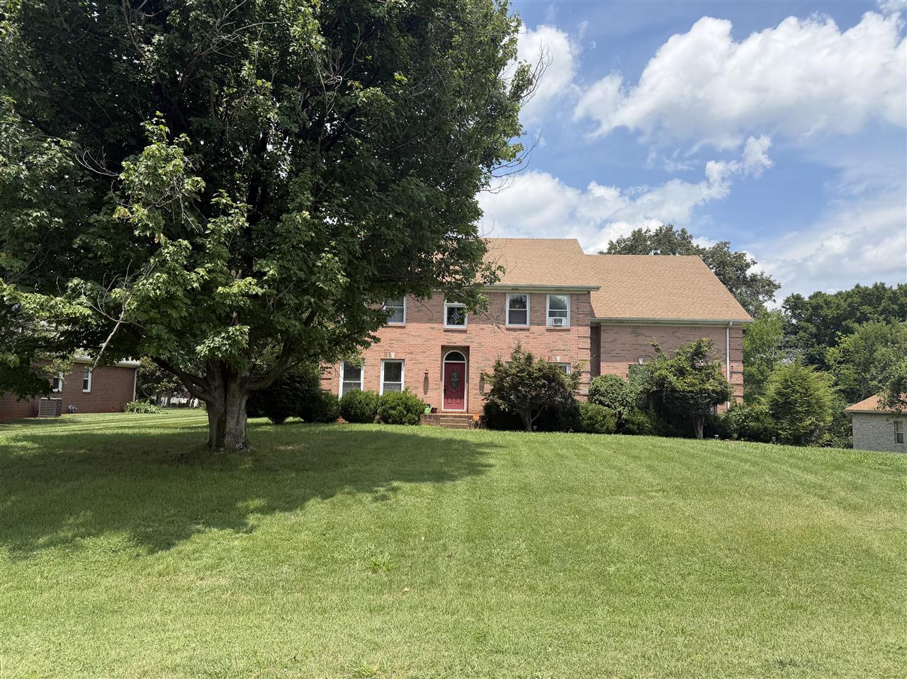 26 Trapper Way Bowling Green Kentucky United States, for Sale, residential, Adam  Hanes, LPT Realty