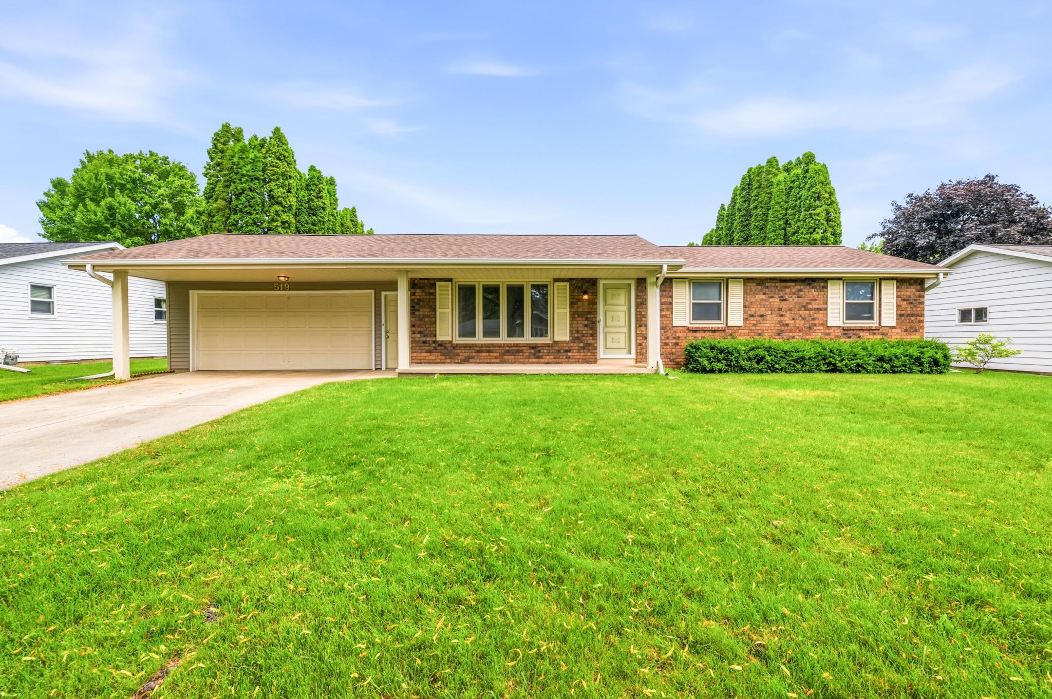 519 ROBERT Lane Green Bay Wisconsin United States, for Sale, residential,  , Fireside Realty LLC