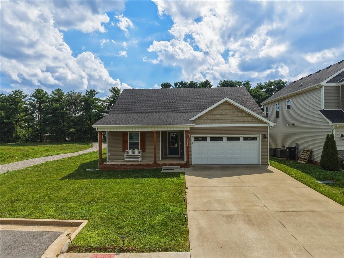 2042 Twilight Avenue Bowling Green Kentucky United States, for Sale, residential, Adam Hanes, LPT Realty