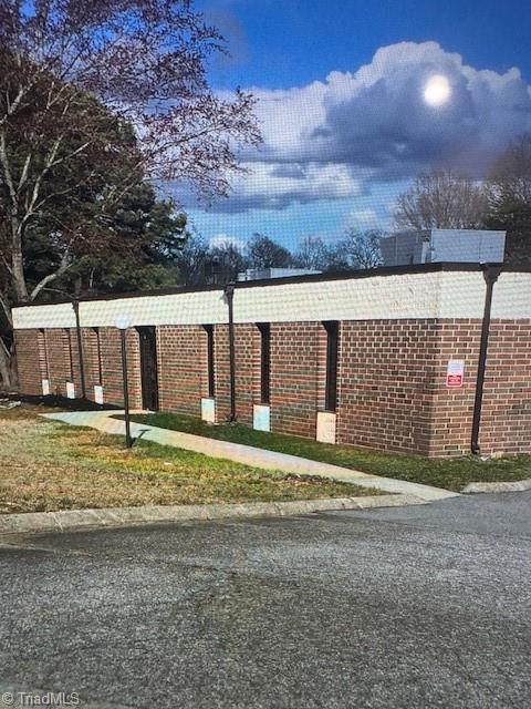 1302 Ohenry Boulevard Greensboro North Carolina United States, Sale Pending, commercial,  , The Headley Group Realty