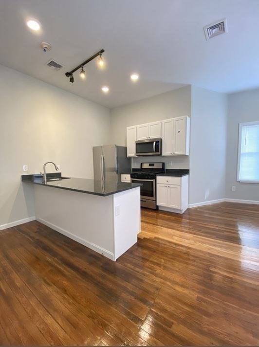 54 Cary  UNIT 5 Chelsea Massachusetts United States, for Rent, residential,  , Incom Demo Demo Office