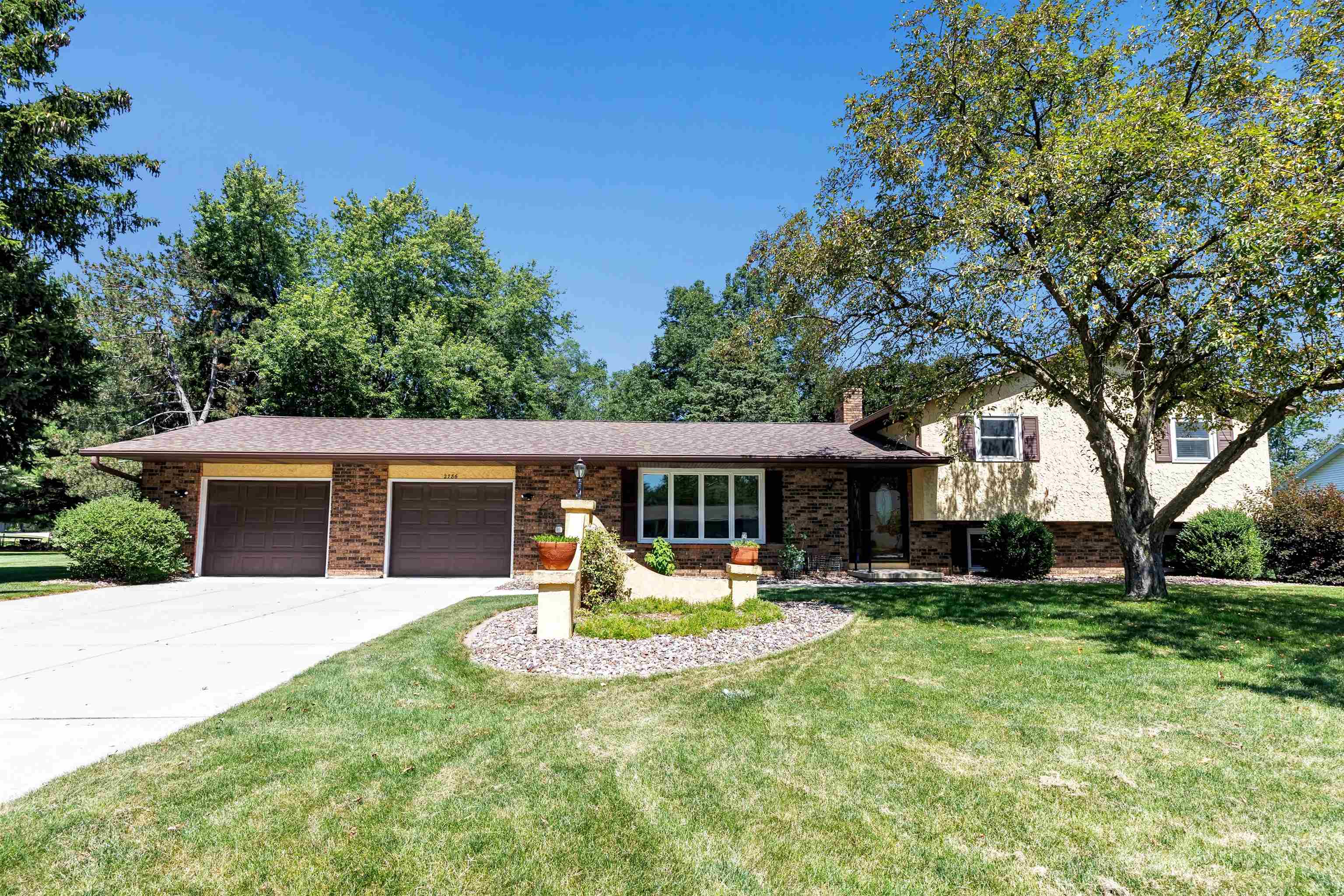 2786 OTTO Court Green Bay Wisconsin United States, for Sale, residential,  , Fireside Realty LLC