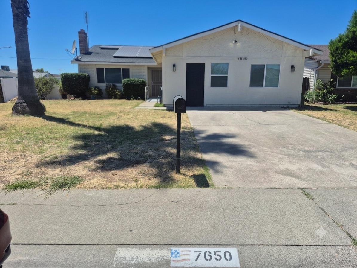 7650 Country Park Drive Sacramento California United States, for Sale, residential, , Royalty Property Management & Realty