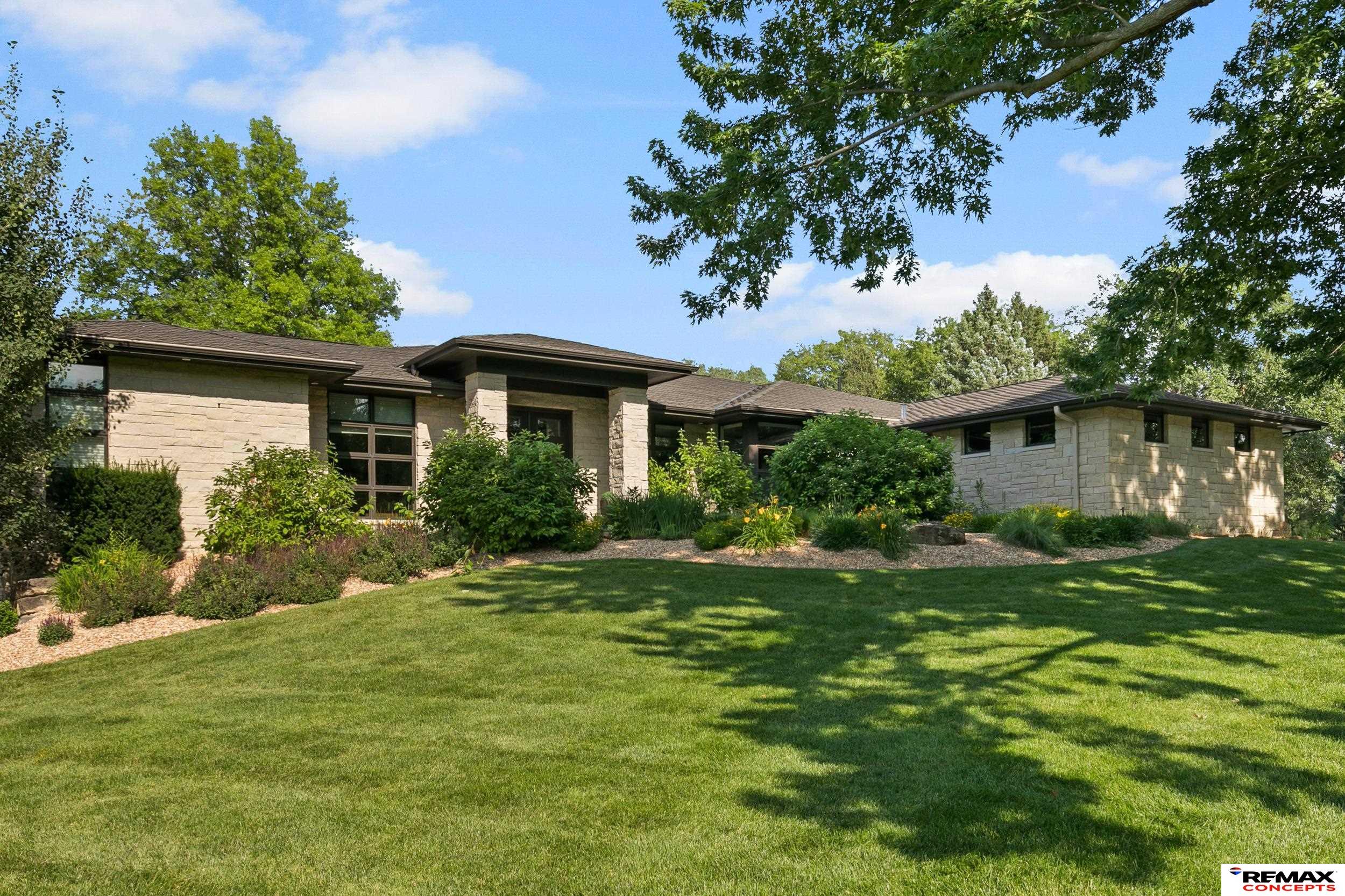 6550 Pinecrest Drive Lincoln Nebraska United States, for Sale, residential,  , Wolf Professional Realty PC