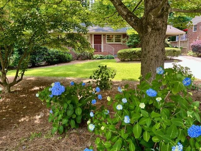 2556 Defoors Ferry Road Atlanta Georgia United States, for Sale, residential, Nivia  De Oliveira, Homesmart