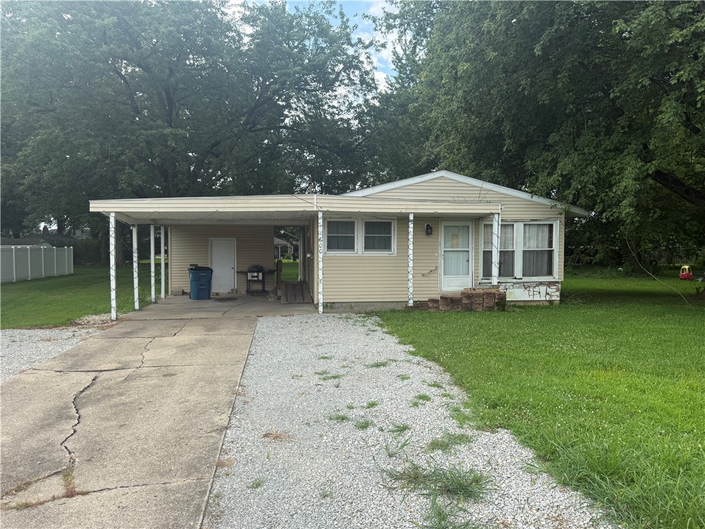 600 Orchard Drive Newton Illinois United States, for Sale, residential,  , Personal Service Realty
