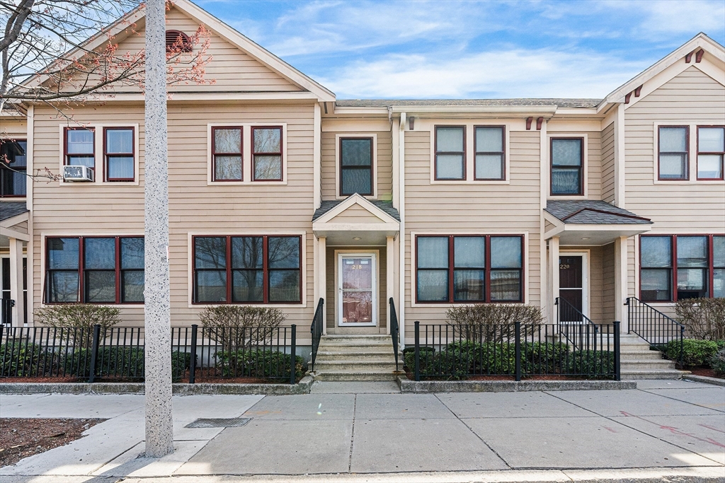 218 Humboldt Ave UNIT 218 Boston Massachusetts United States, for Sale, residential, Darcy Bento, South Boston Realtor Bento Real Estate Group, Bento Real Estate Group, Inc.