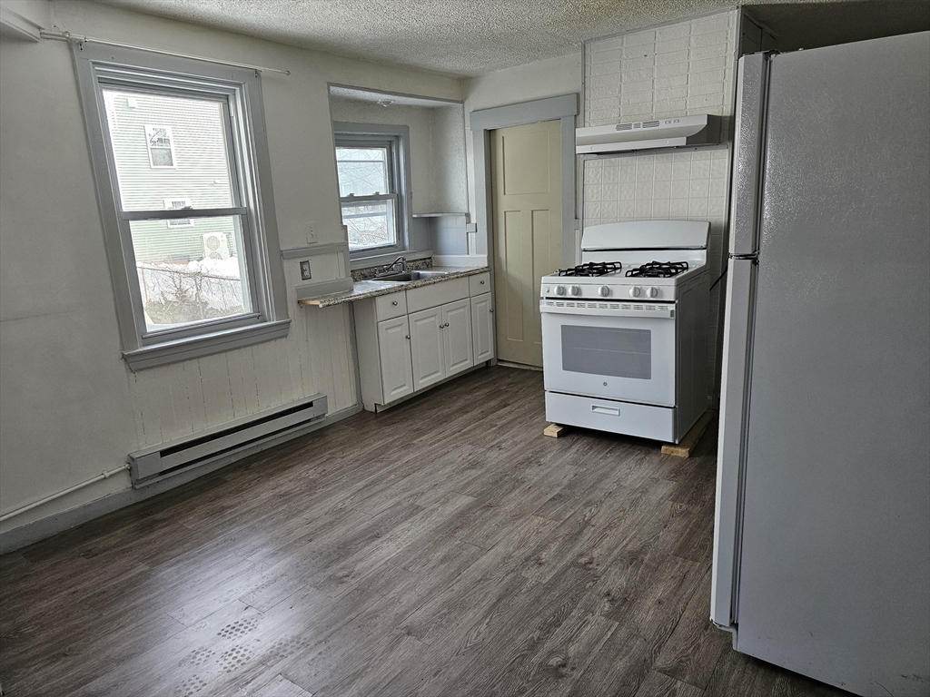 38 Union UNIT B Lowell Massachusetts United States, Rented, residential, , The Edwards Realty Team - Barrett Sotheby's International Realty