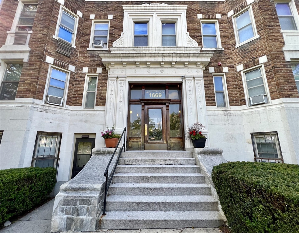 1669 Commonwealth Ave UNIT 3 Boston Massachusetts United States, for Sale, residential, Darcy Bento, South Boston Realtor Bento Real Estate Group, Bento Real Estate Group, Inc.