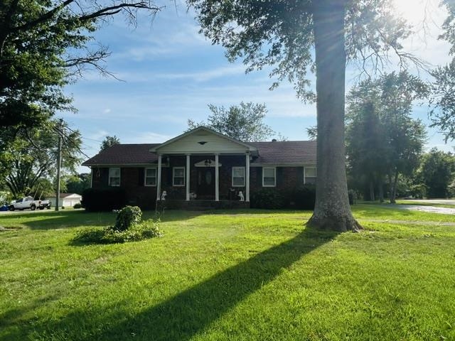 1418 Nashville Street Russellville Kentucky United States, for Sale, residential, Adam Hanes, LPT Realty