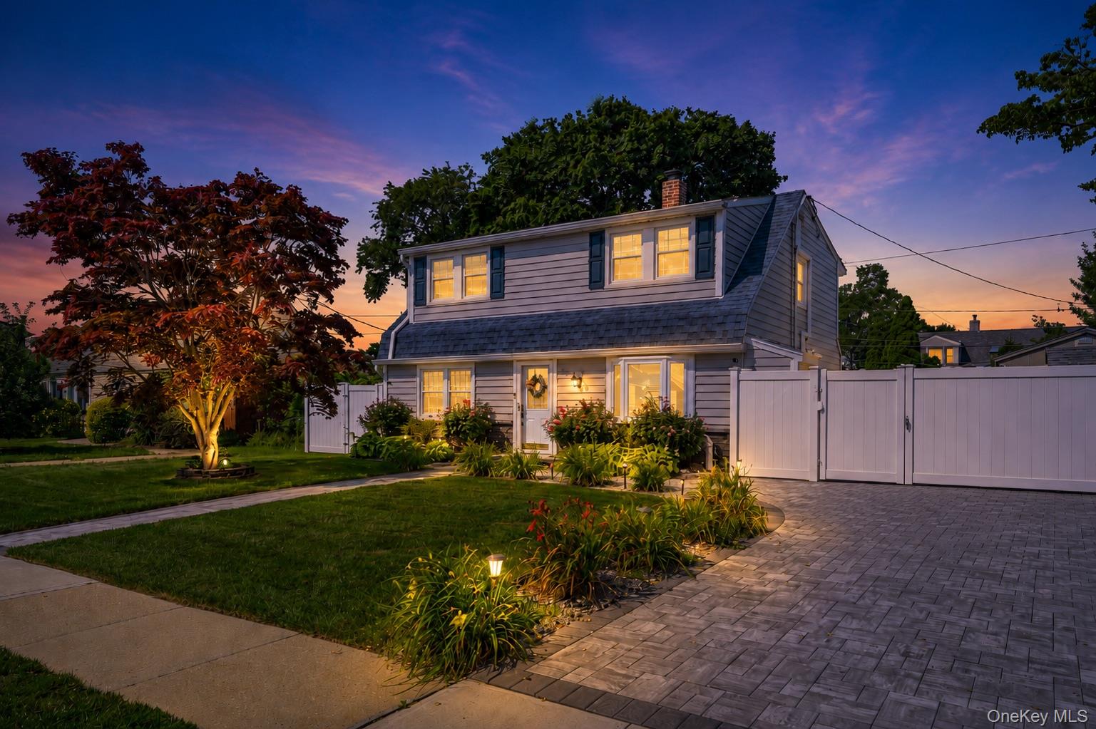 28 Crabtree Lane Levittown New York United States, for Sale, residential,  , RealTegrity