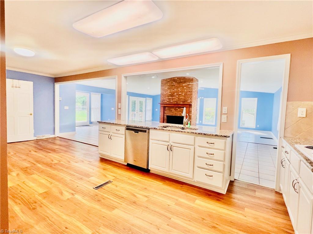 4602 Ramblewood Drive Greensboro North Carolina United States, Sale Pending, residential,  , The Headley Group Realty
