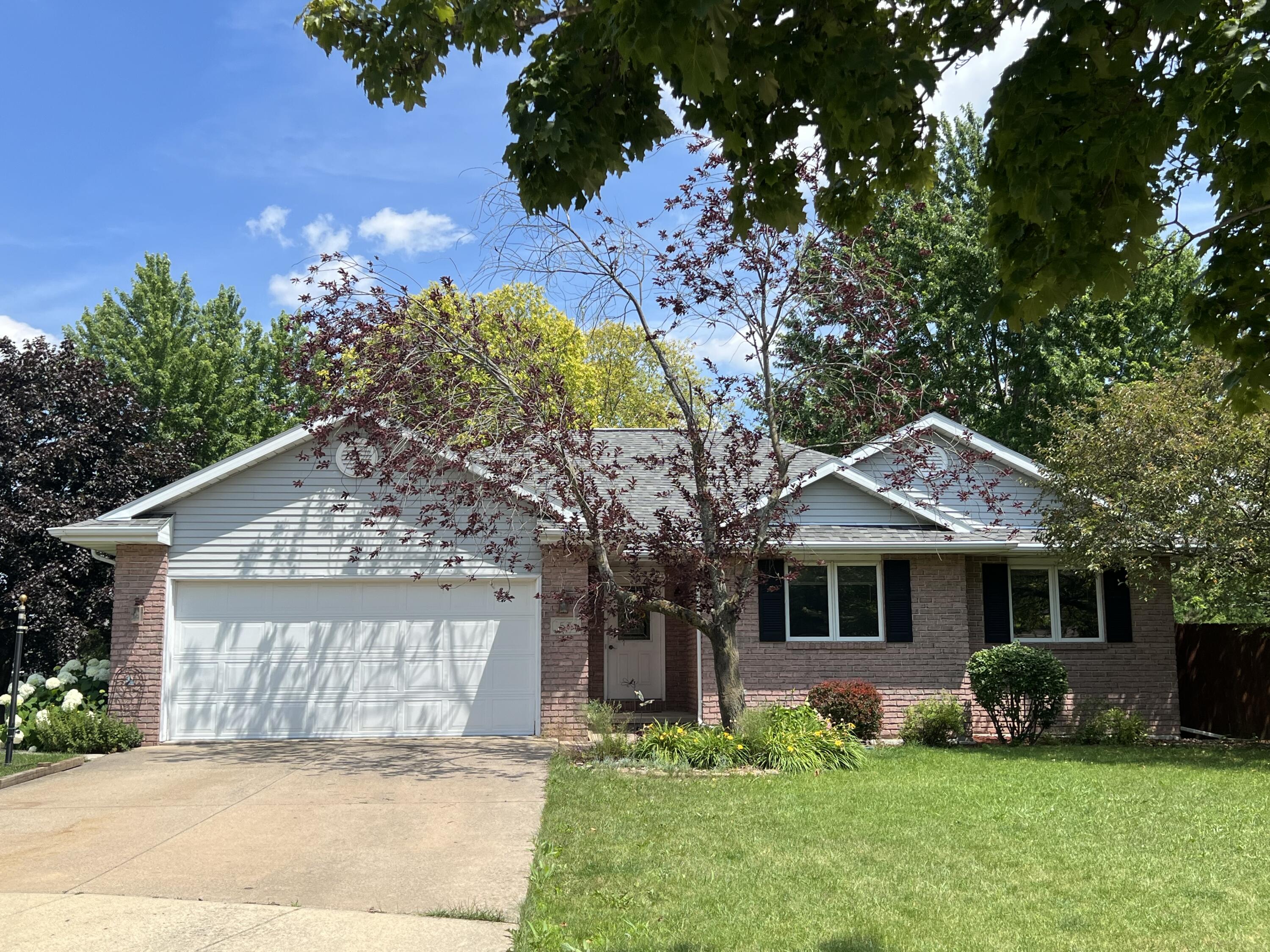 57 Westfield Cir Fond Du Lac Wisconsin United States, Sale Pending, residential,  , Roberts Homes and Real Estate