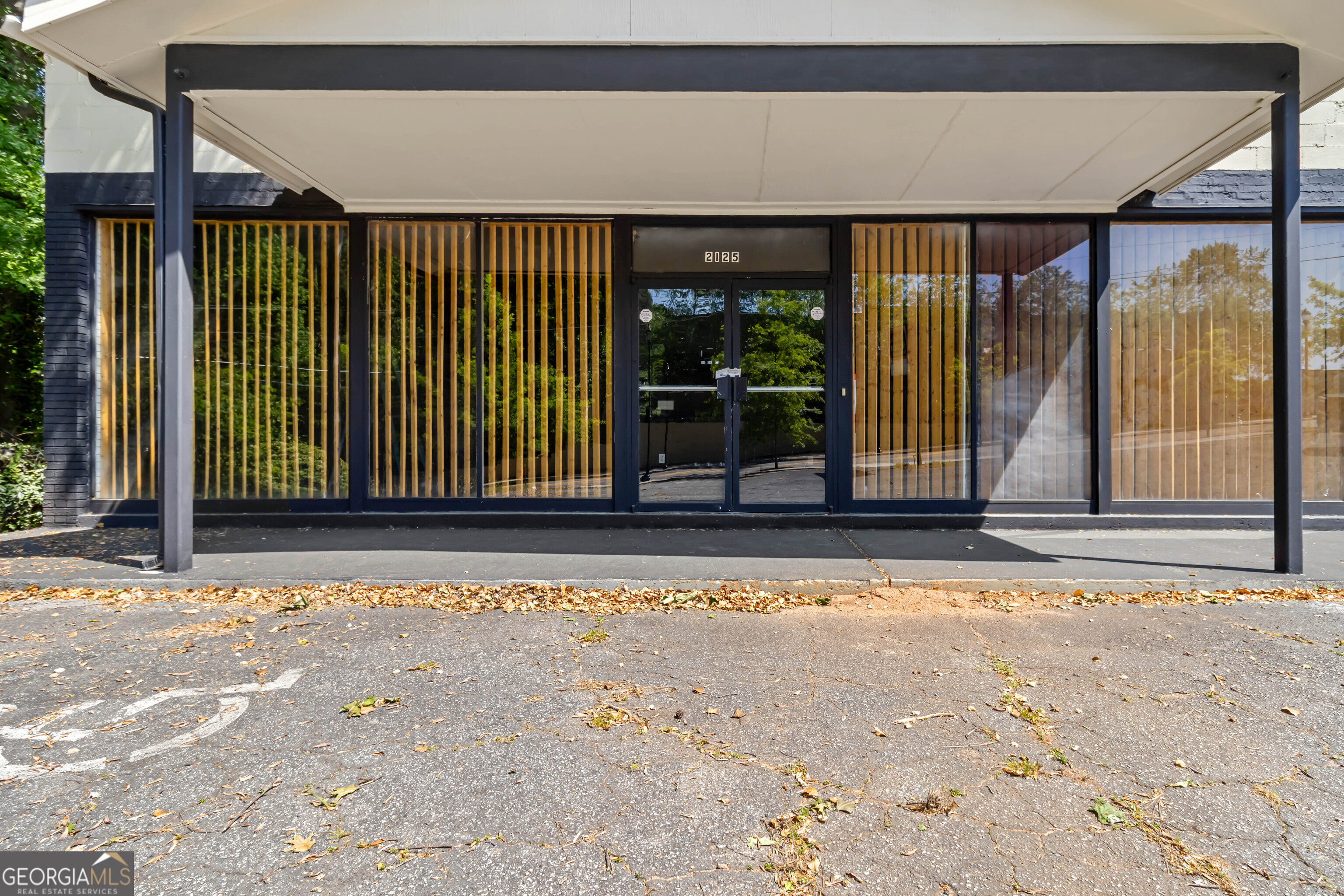 2125 Headland Drive Atlanta Georgia United States, for Sale, commercial,  , InCom Real Estate - New Demo Office