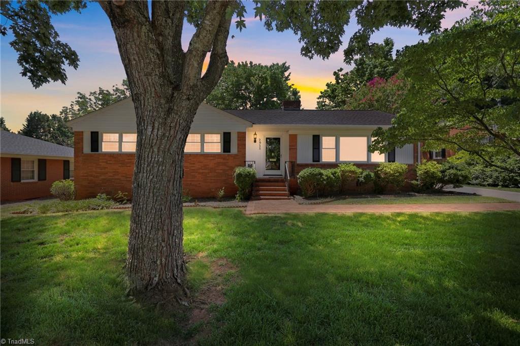 2911 Cornwallis Drive Greensboro North Carolina United States, Sale Pending, residential,  , The Headley Group Realty