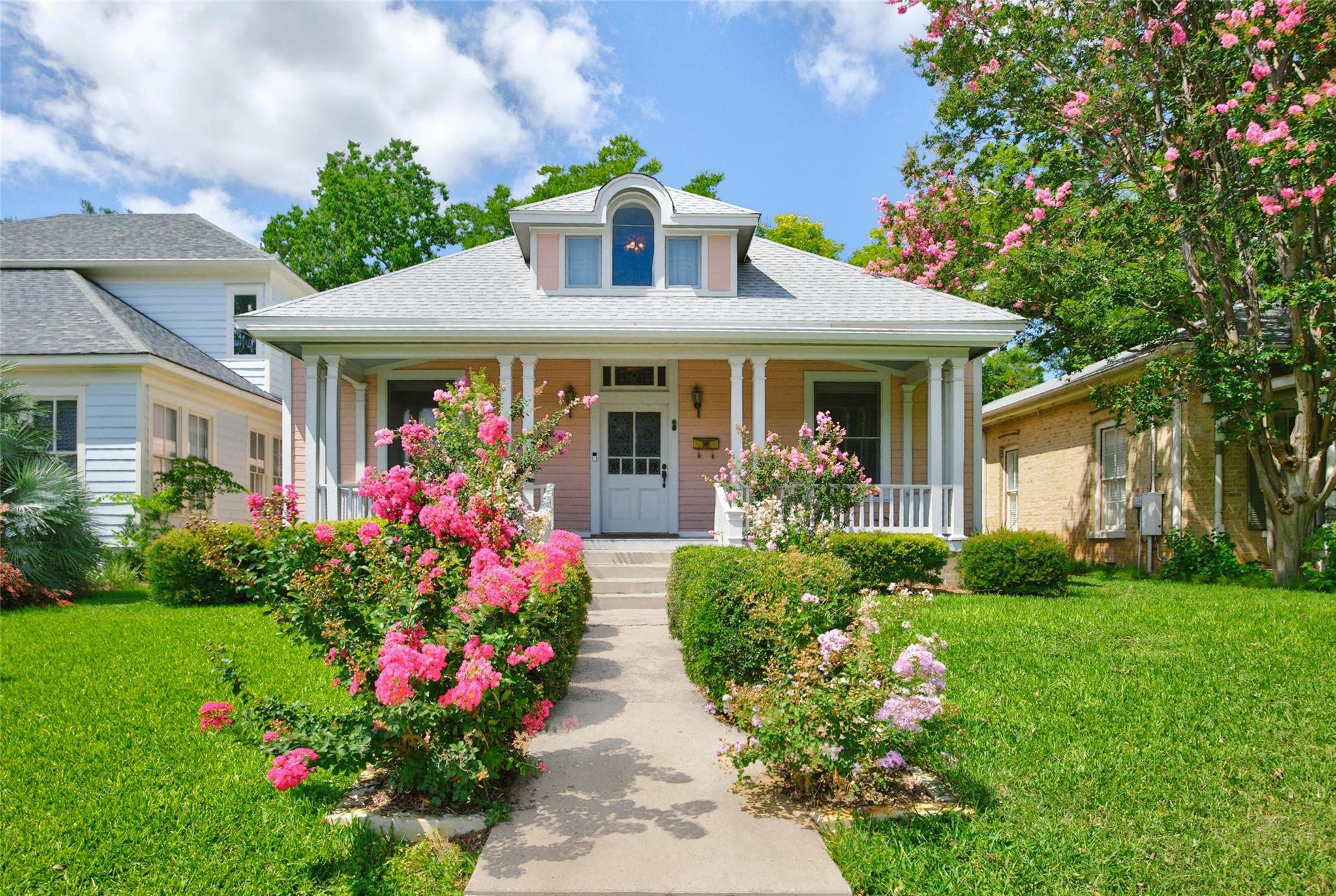 812 10th ST Austin Texas United States, for Sale, commercial, Jessica Dodge, All City Real Estate, Ltd. Co.