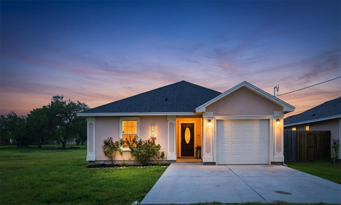 308 Dahme Avenue Orange Grove Texas United States, for Sale, residential, Demo Agent, InCom Real Estate - New Demo Office