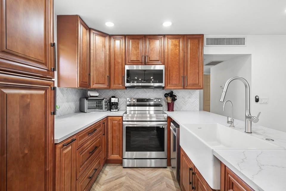 156 Seville Delray Beach Florida United States, for Sale, residential, Arlene   Toolsie  , Re/Max Direct