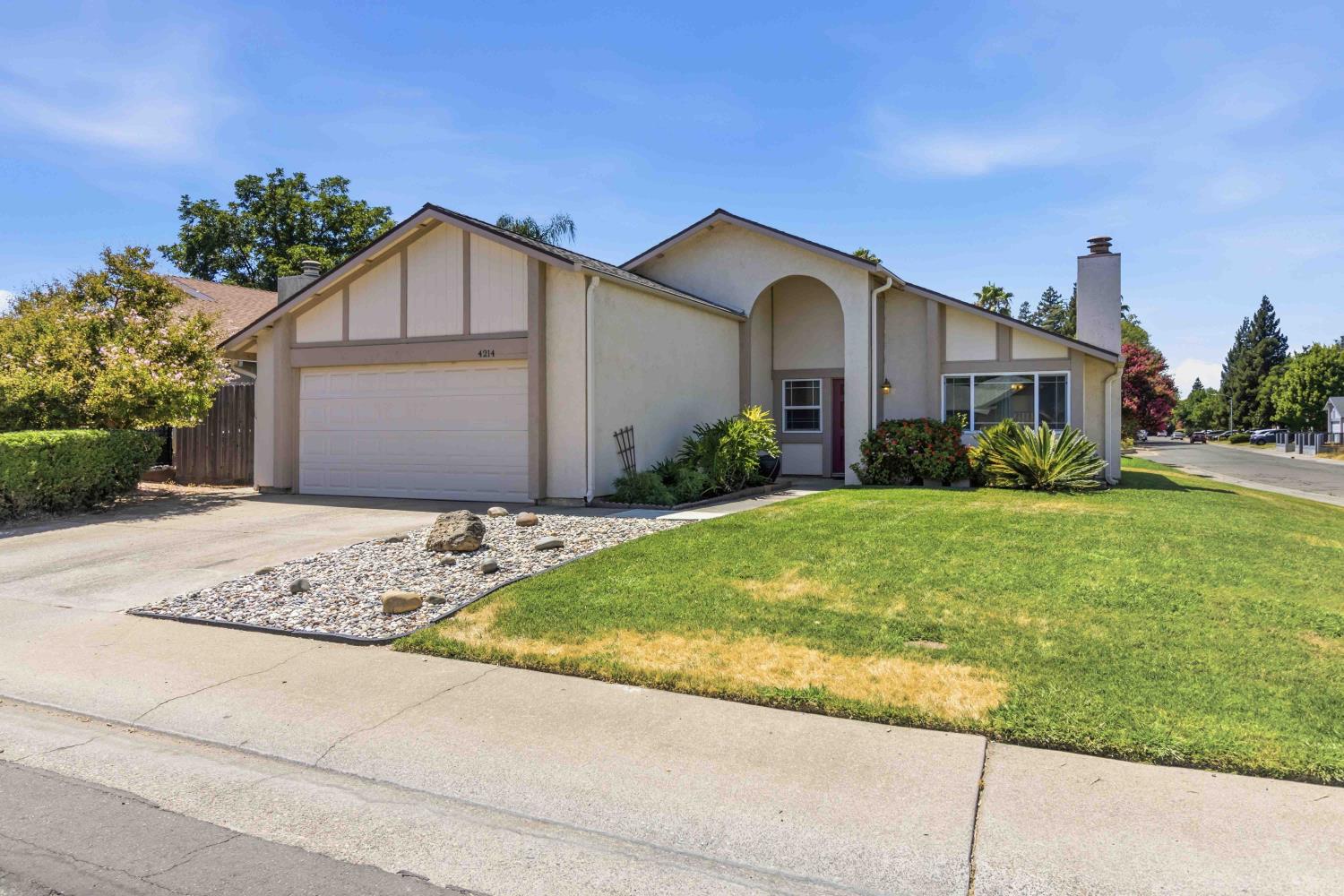 4214 Thornhill Drive Sacramento California United States, for Sale, residential, , Royalty Property Management & Realty