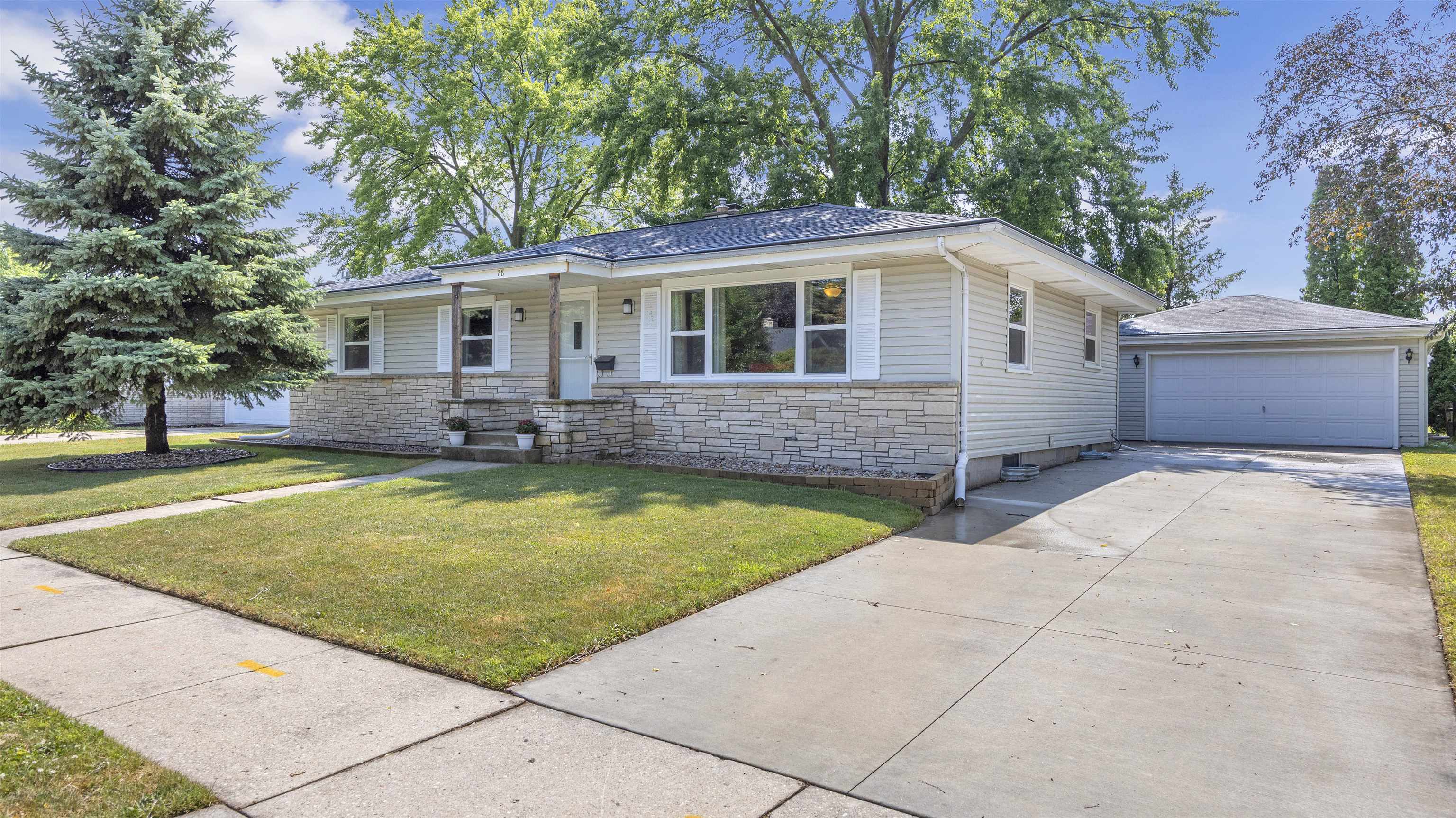 78 PHEASANT Drive Fond Du Lac Wisconsin United States, for Sale, residential, Amy Teifke, Roberts Homes and Real Estate
