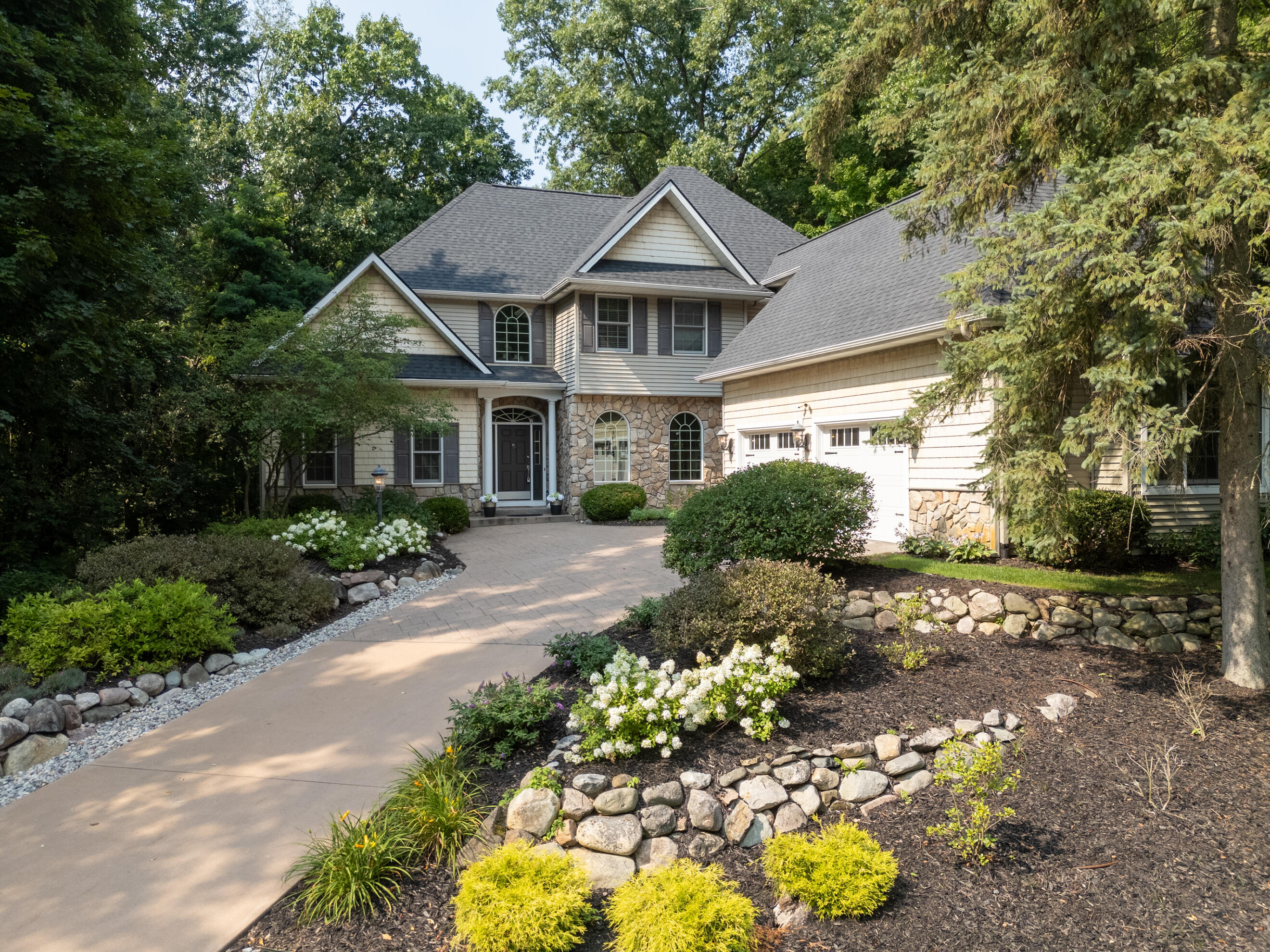 2980 Kellison Drive Kalamazoo Michigan United States, Sale Pending, residential,  , Evenboer-Walton Realtors