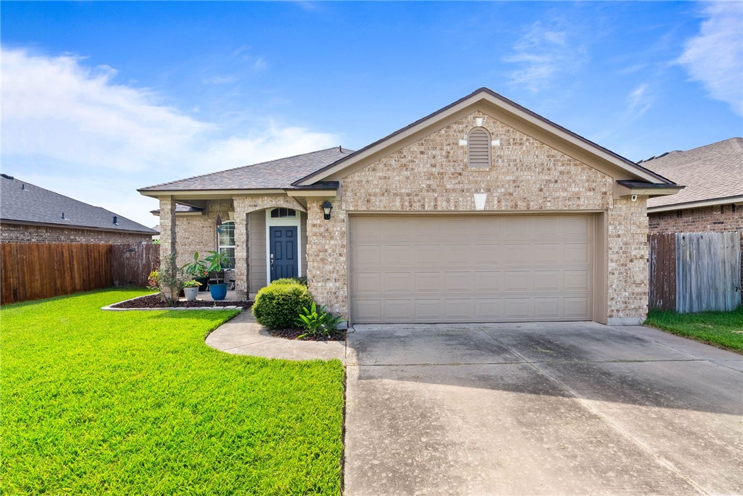 321 Pacific Drive Portland Texas United States, for Sale, residential, Demo Agent, InCom Real Estate - New Demo Office