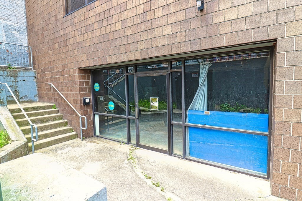 499 Essex Street  UNIT Lower #1 Lawrence Massachusetts United States, for Lease, commercial,  , Empire Real Estate™