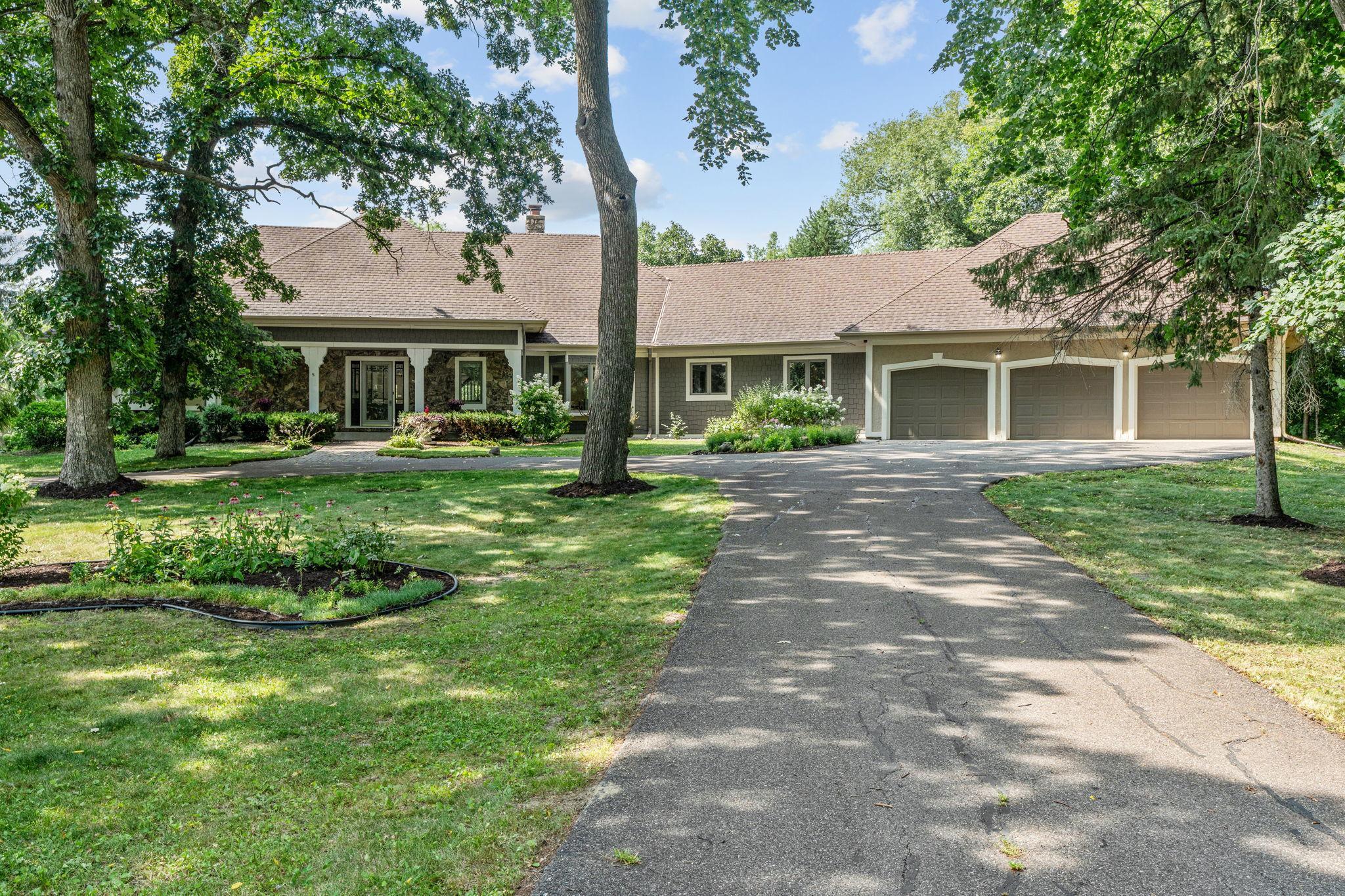 592 County Road 24 Wayzata Minnesota United States, for Sale, residential, Kathy Sawicki, Coldwell Banker Realty