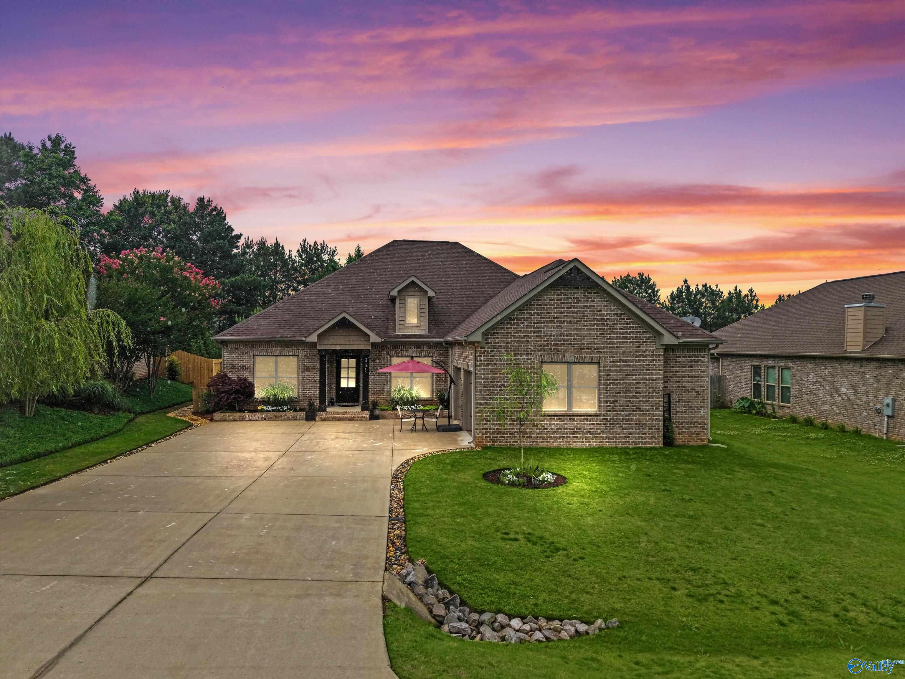 27545 Carrington Court Athens Alabama United States, for Sale, residential,  , A Better Choice Realty