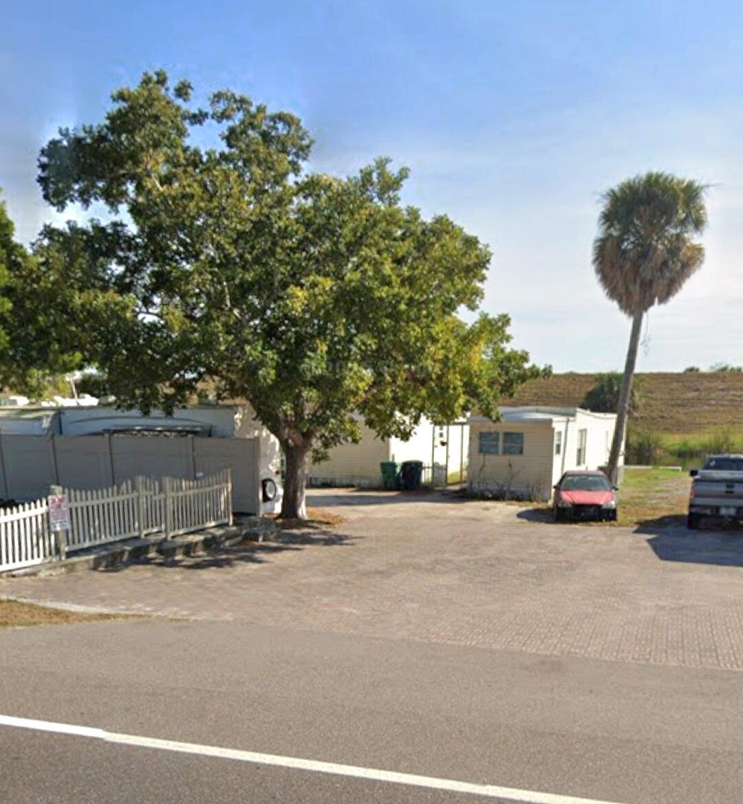 220 SE Us Highway 441 Okeechobee Florida United States, for Rent, residential,  , Mixon Real Estate Group, LLC