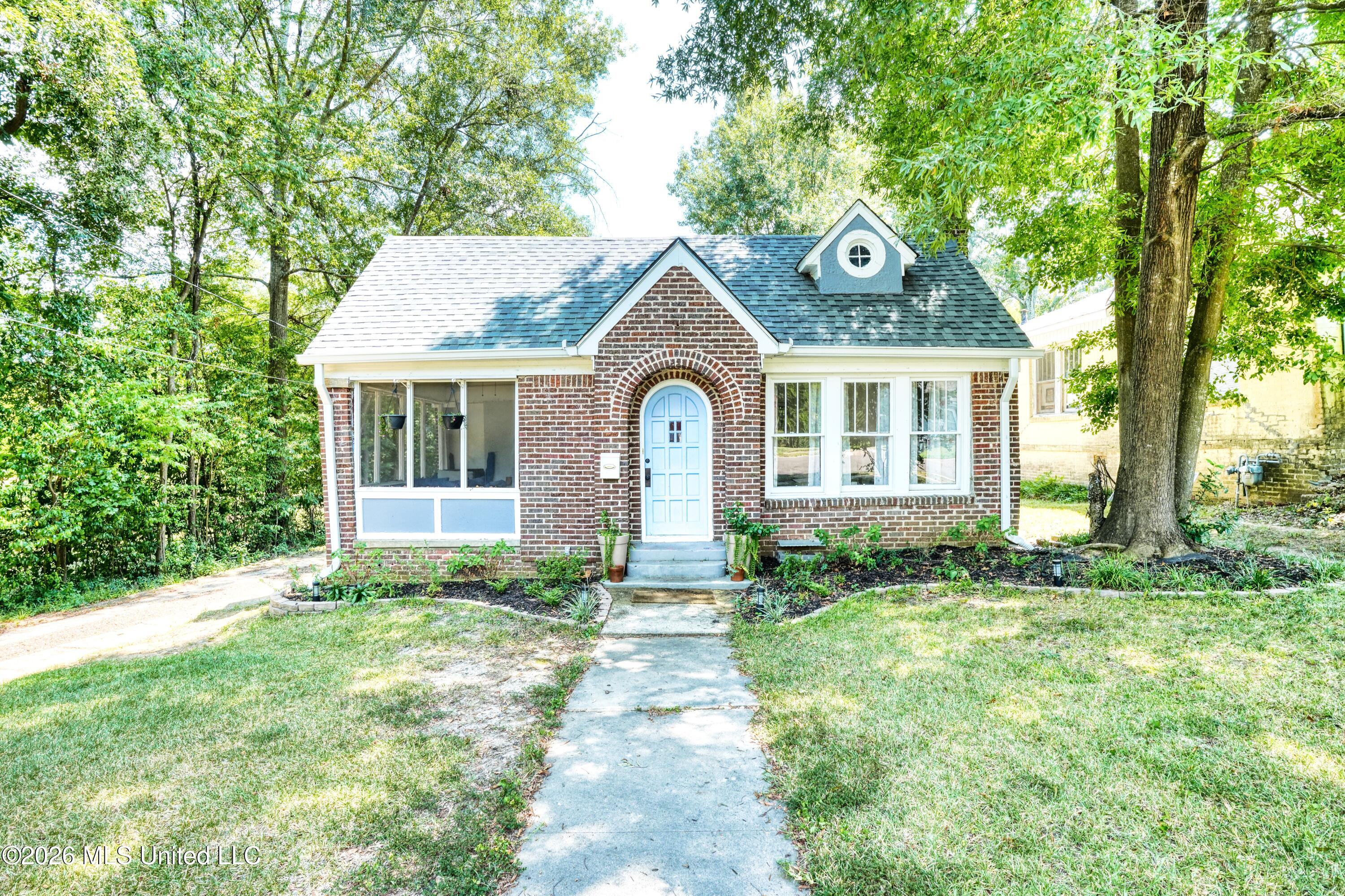431 Decelle Street Jackson Mississippi United States, for Sale, residential, Jessica McLaurin, Rezults Realty, LLC
