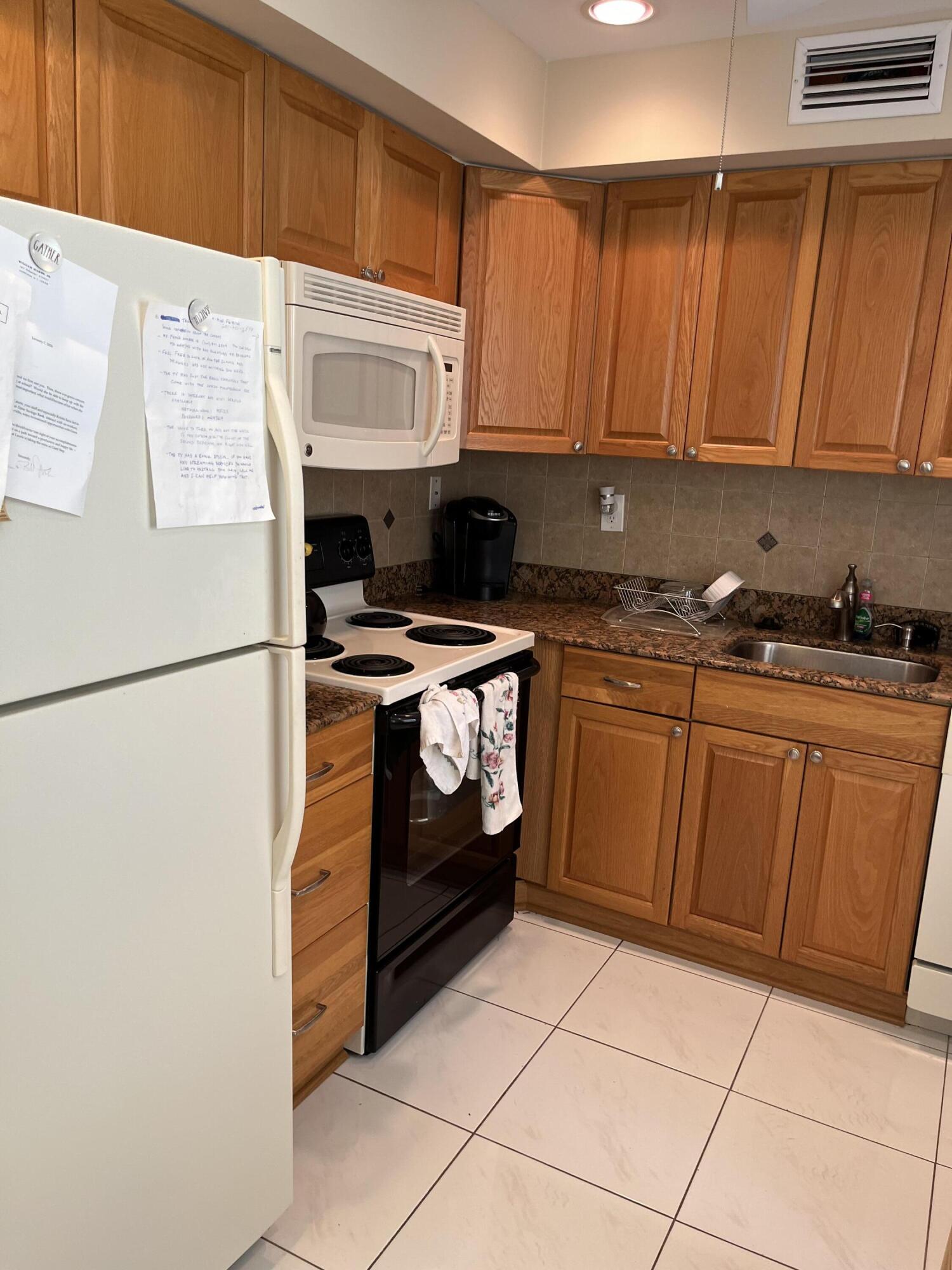 619 BURGUNDY M  APT 619 Delray Beach Florida United States, for Rent, residential, Arlene   Toolsie  , Re/Max Direct