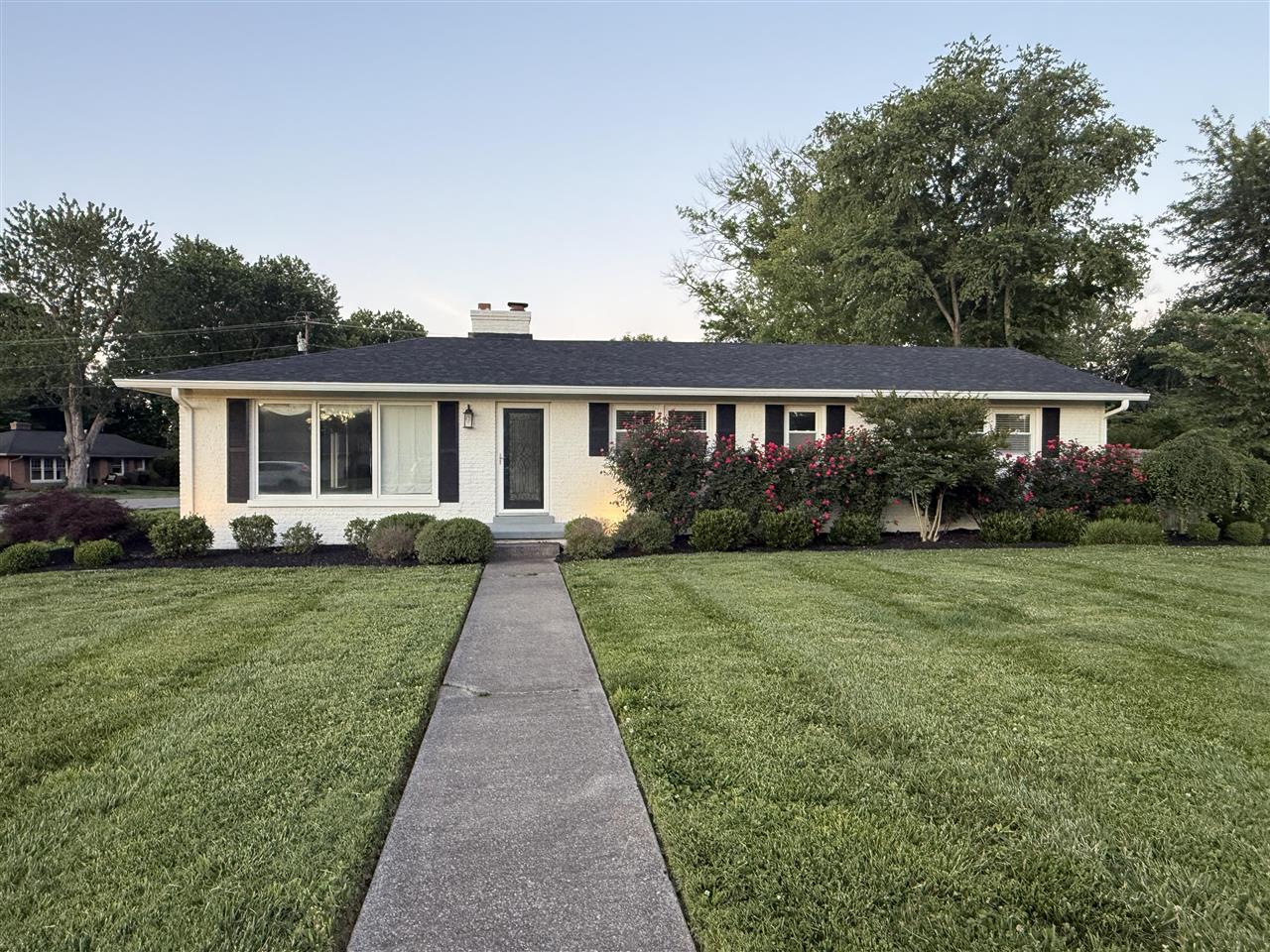 620 Sherwood Drive Bowling Green Kentucky United States, for Sale, residential, Adam Hanes, LPT Realty