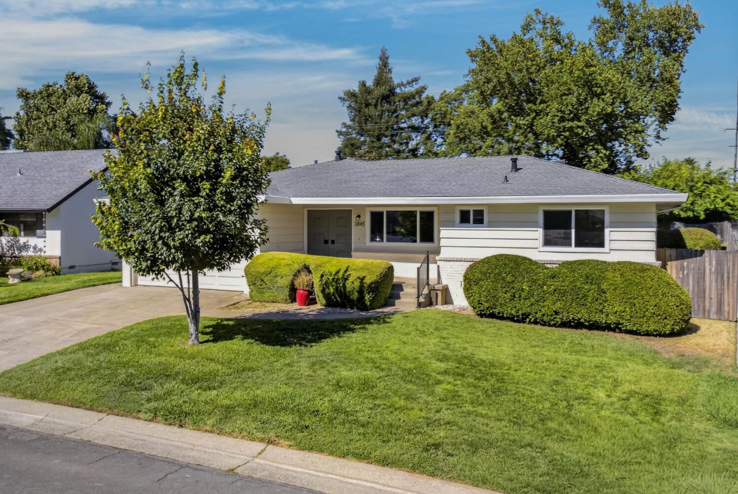 3845 Lynwood Way Sacramento California United States, for Sale, residential,  , SacHomes Realty Group