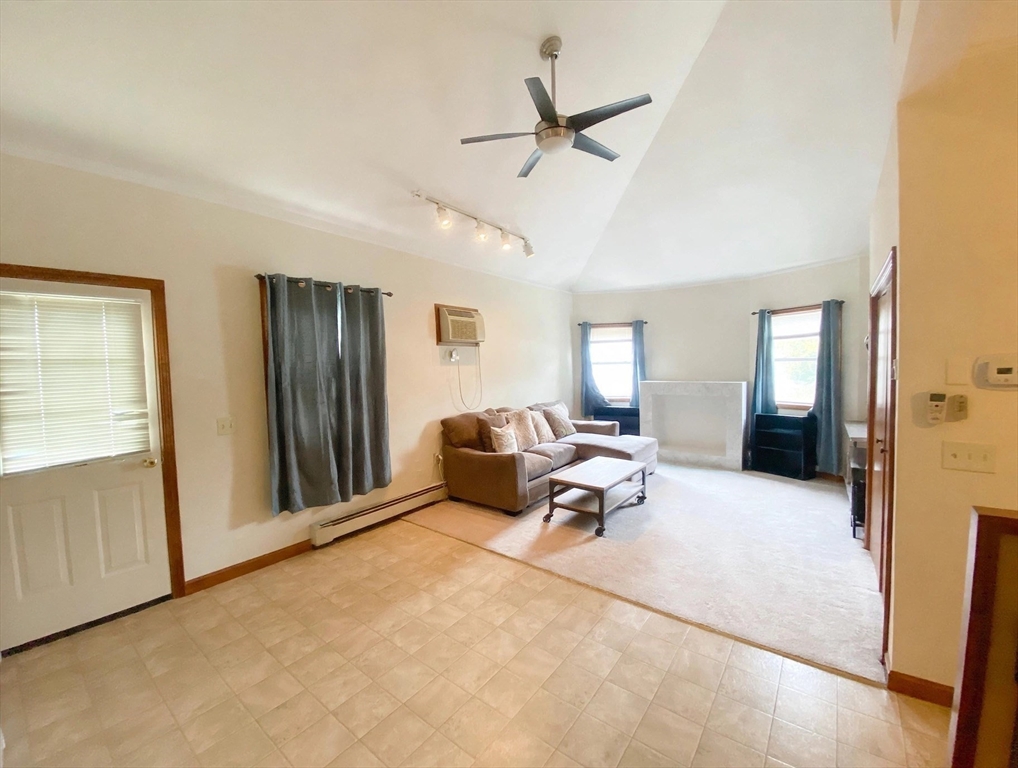 74 Lakewood  UNIT 2L Worcester Massachusetts United States, for Rent, residential,  , Media Realty Group Inc.