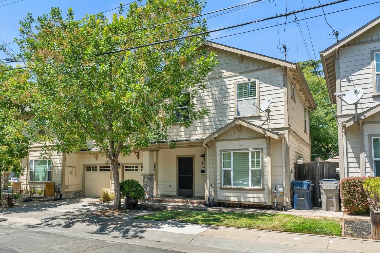 936 52nd Street Sacramento California United States, for Sale, residential, , Royalty Property Management & Realty