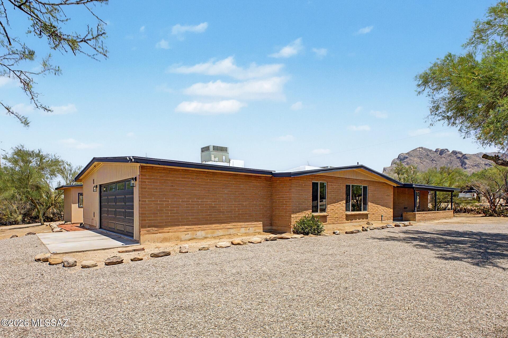 1164 W Emerine Drive Tucson Arizona United States, for Sale, residential, Aaron Lieberman, TIERRA ANTIGUA REALTY