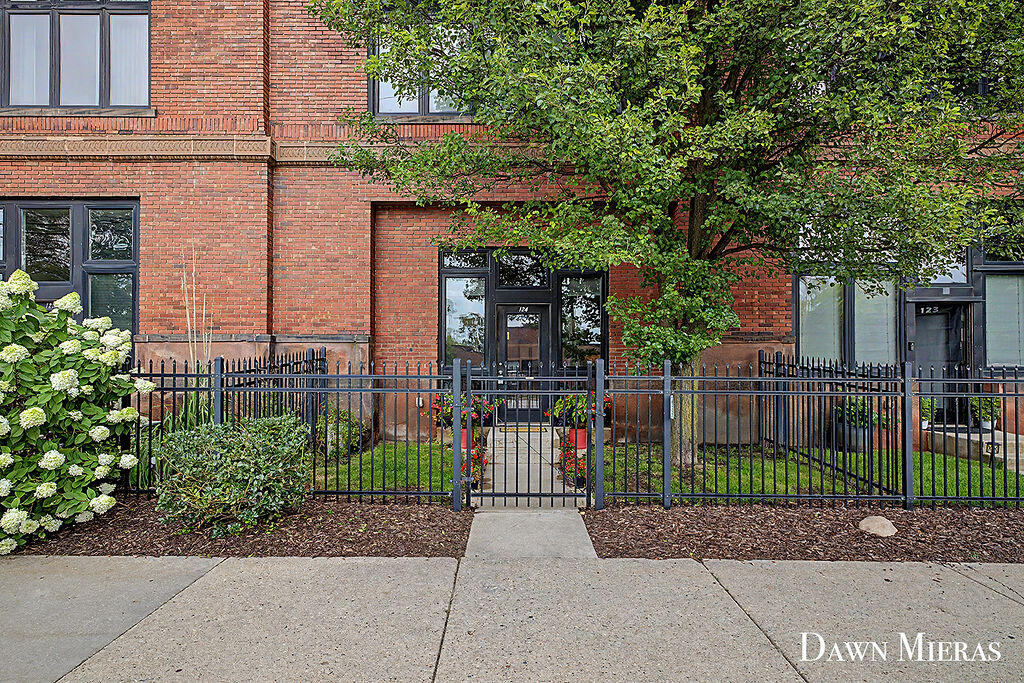 600 Broadway Avenue APT 124 Grand Rapids Michigan United States, for Sale, residential,  , RW Daniels Realty