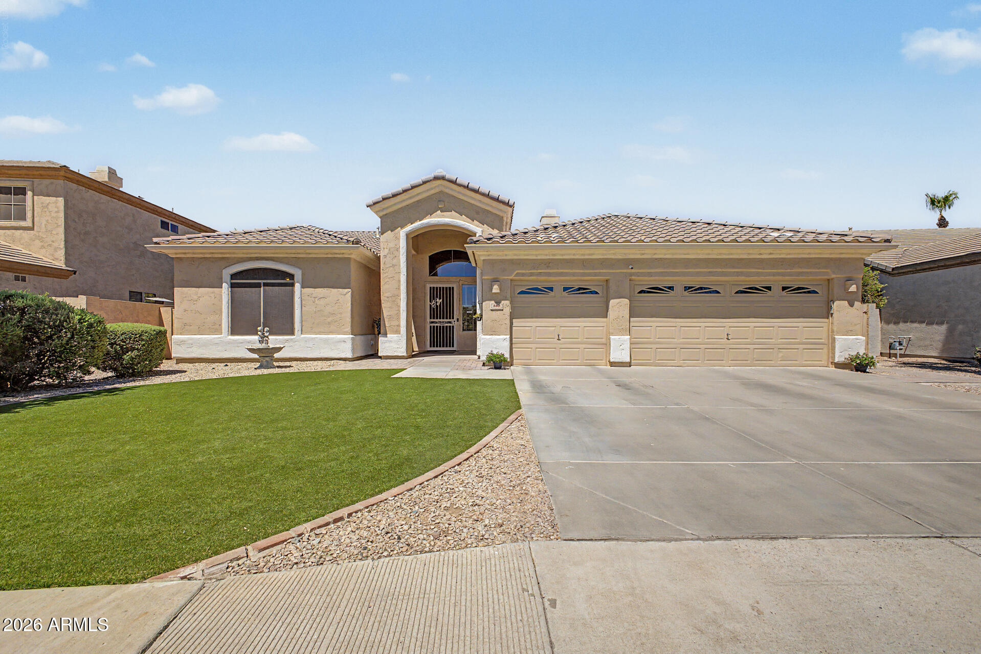 540 N MAMMOTH Way Chandler Arizona United States, for Sale, residential, Laura Davis, CNREN at Real Broker