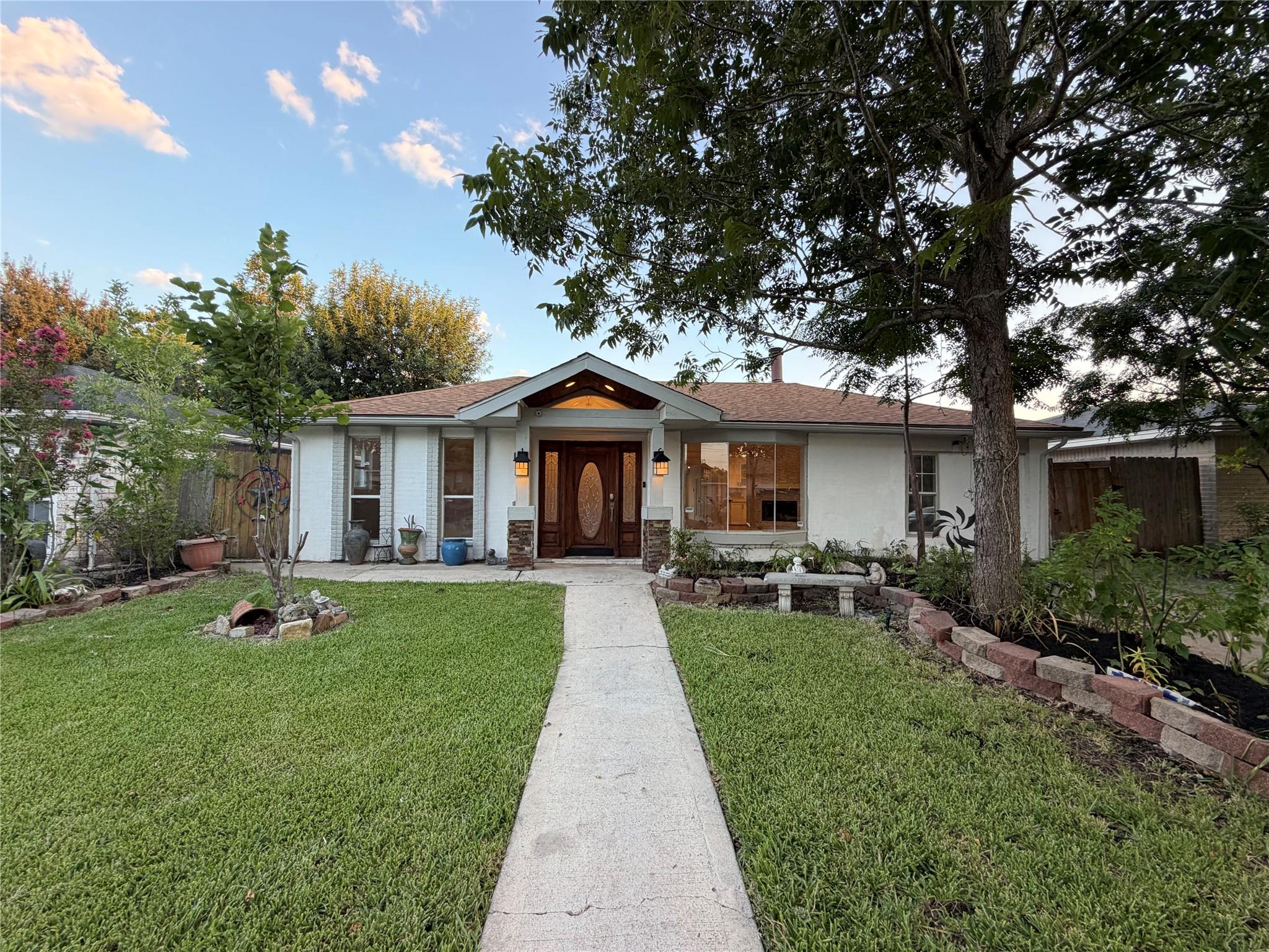 11631 Langdon LN Houston Texas United States, for Sale, residential, Rita Vera, Central Metro Realty LLC