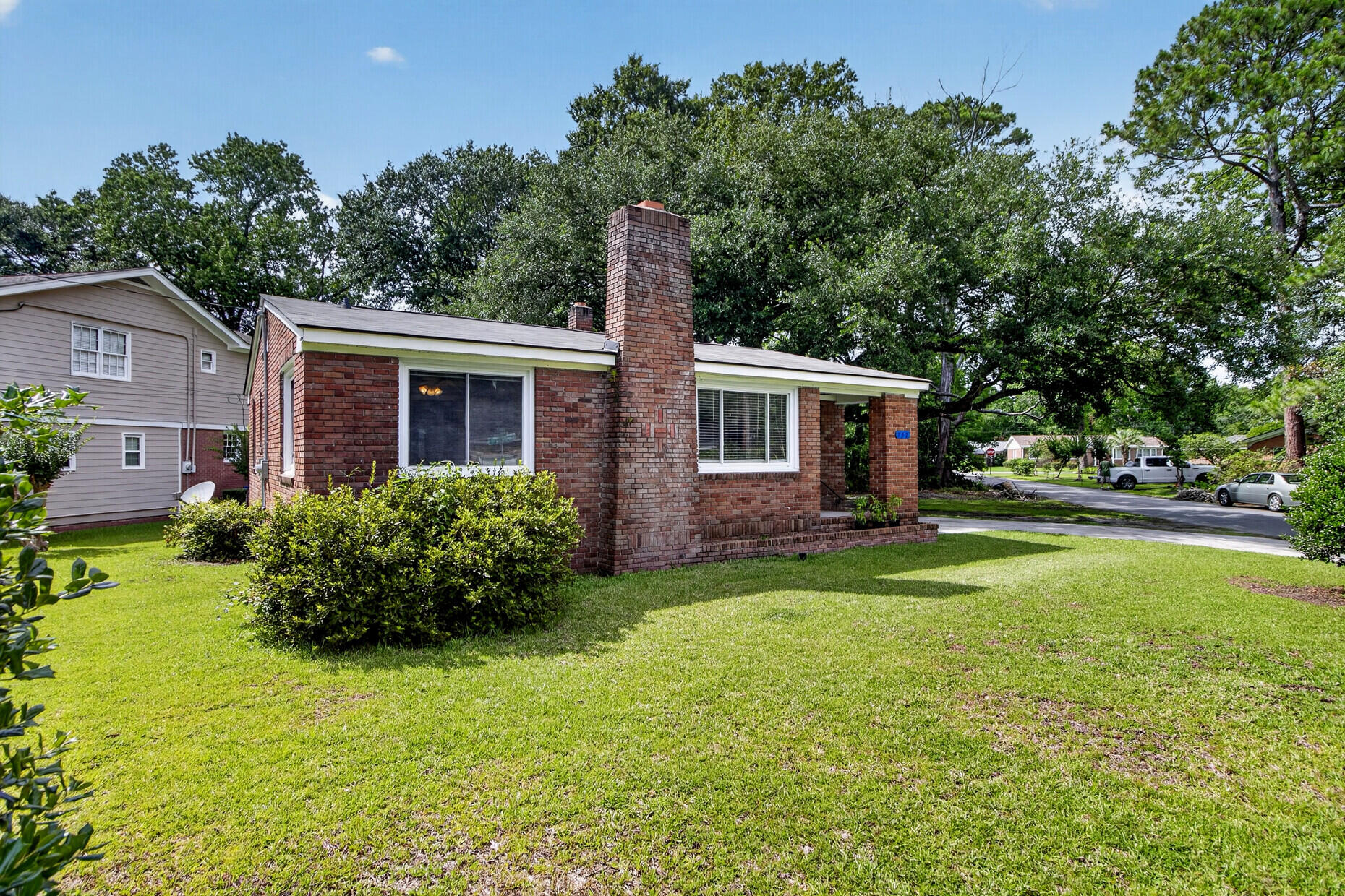 757 Longfellow Road Charleston South Carolina United States, for Sale, residential, Bobbie  Rose, Keller Williams Realty Charleston/West Ashley
