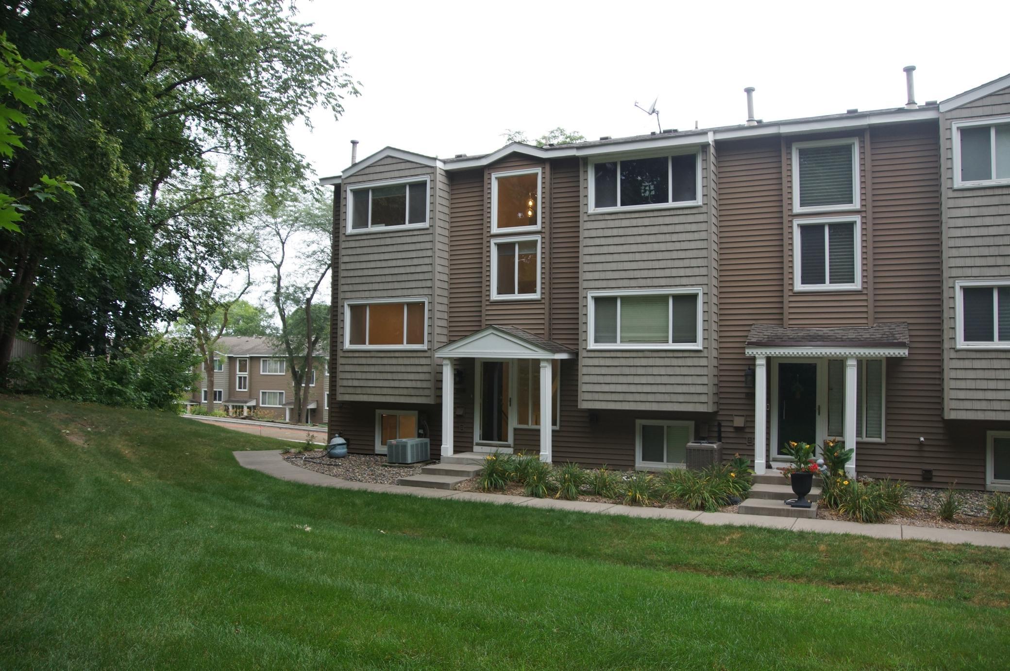 330 Pondridge Circle Wayzata Minnesota United States, for Rent, residential, Kathy Sawicki, Coldwell Banker Realty