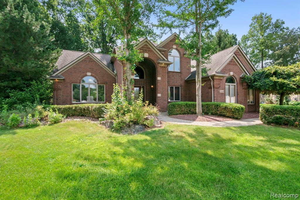 52018 Loon Court Utica Michigan United States, for Sale, residential, 