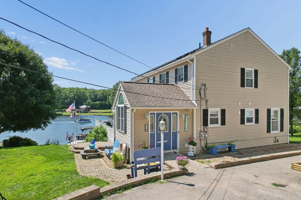 19 Lake Ave Spencer Massachusetts United States, Sale Pending, residential, , Media Realty Group Inc.